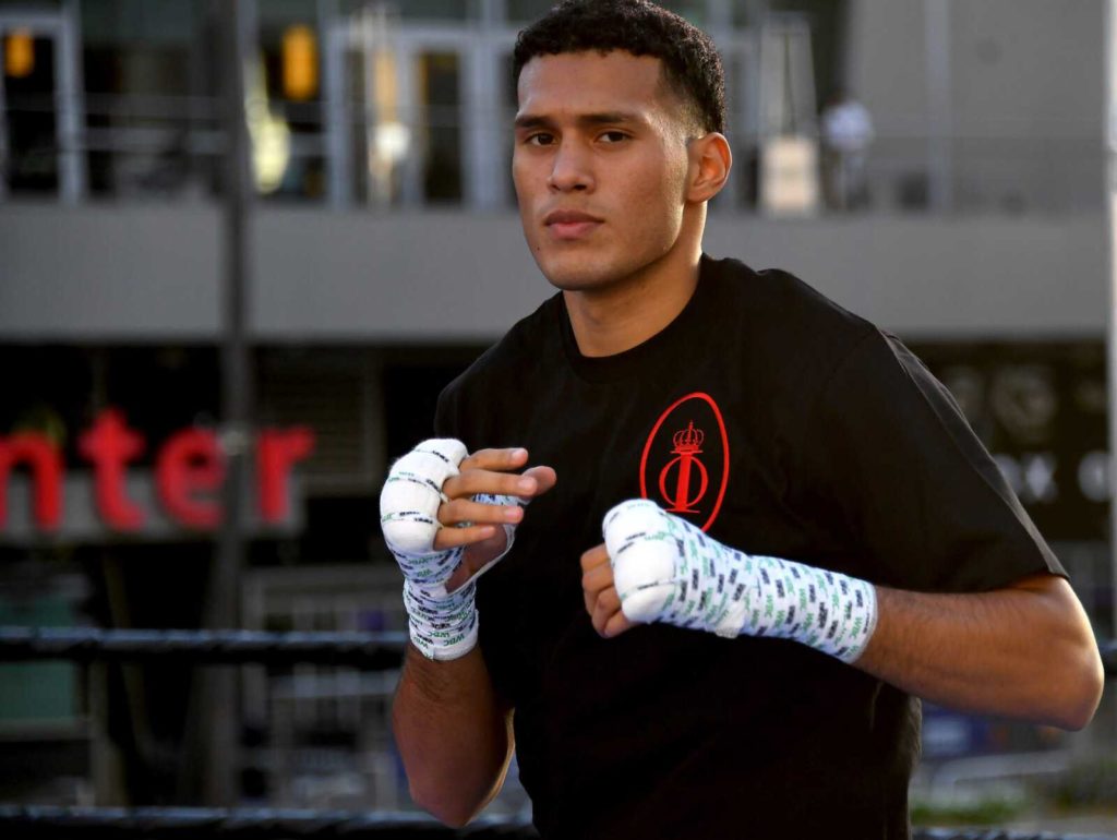 1628755477_Lancien-champion-des-super-moyens-David-Benavidez-teste-positif-au-COVID